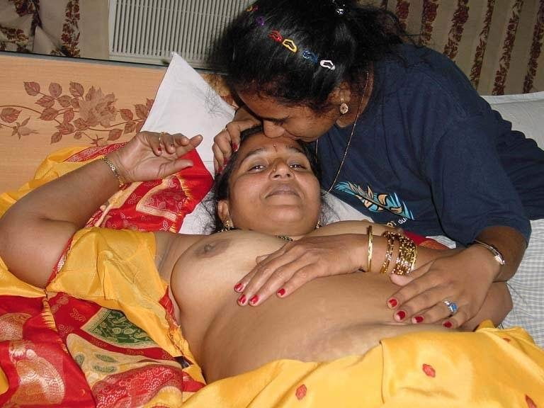 Mother daughters strange indian desi cumshots free porn image