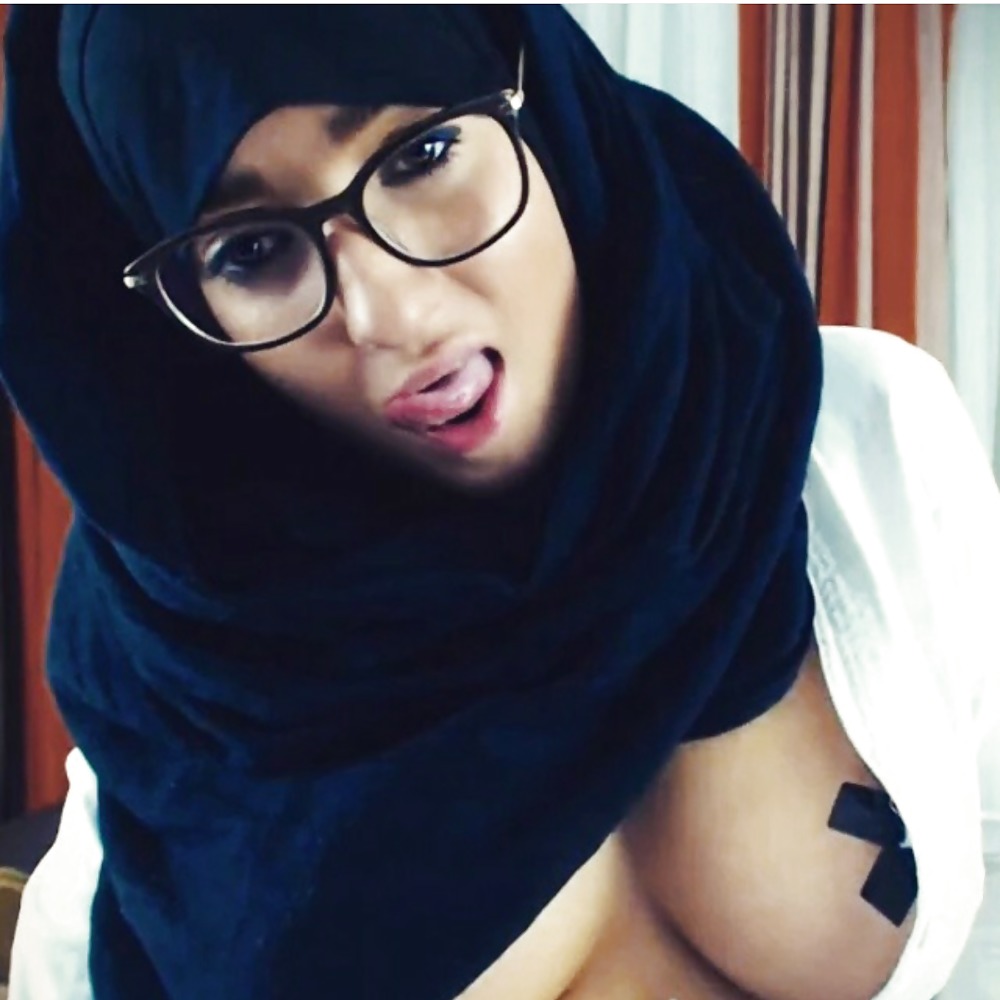 Girl In Beautiful Hijab Look Modest But Is Always Ready To Fuck.