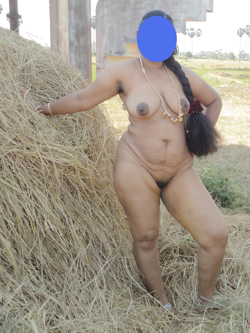 Indian girl shows naked body