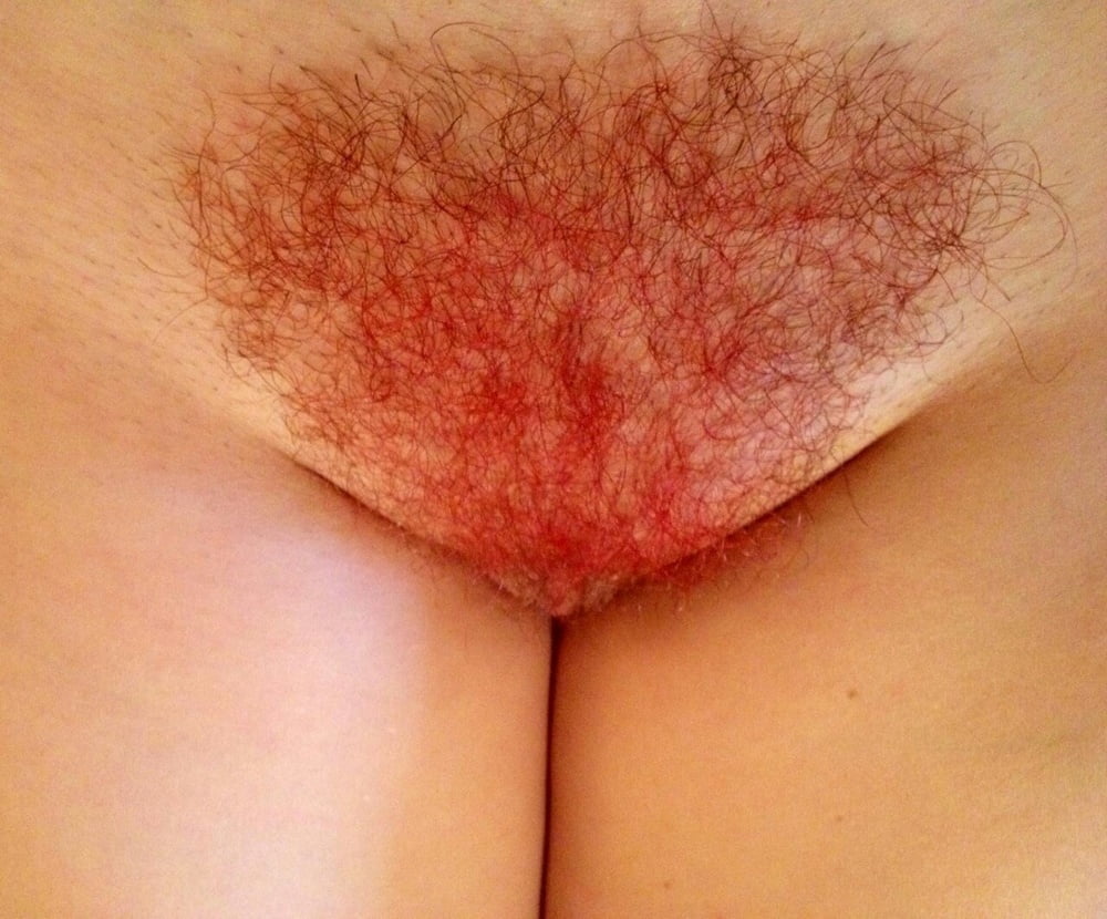 Рыжие волосике на вагине
