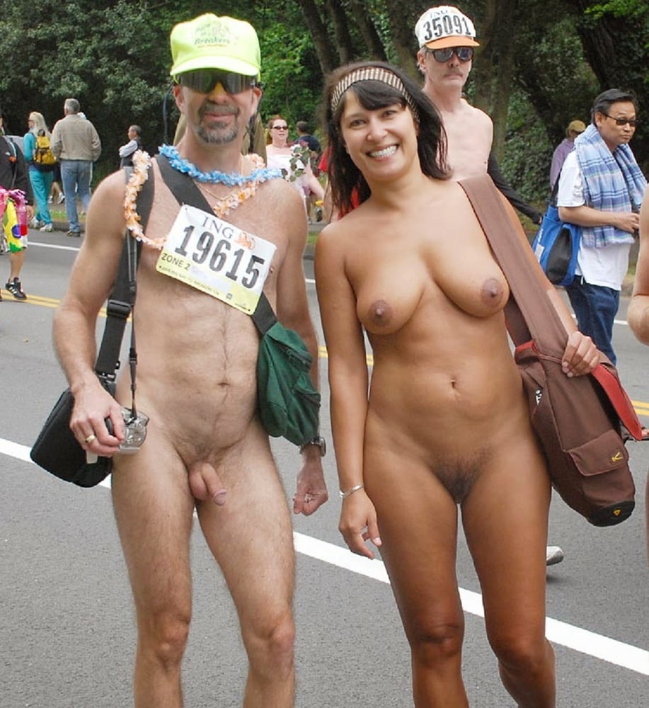 женщины с голыми мужчинами улица фото 44
