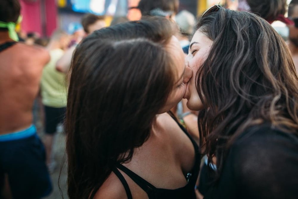 College lesbians kiss fuck