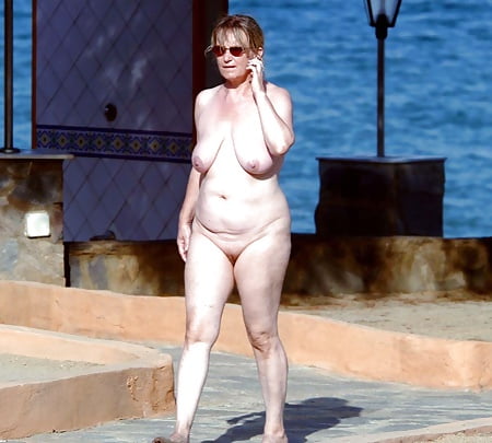 Xxx Photos Candids Mom Nude On The Beach