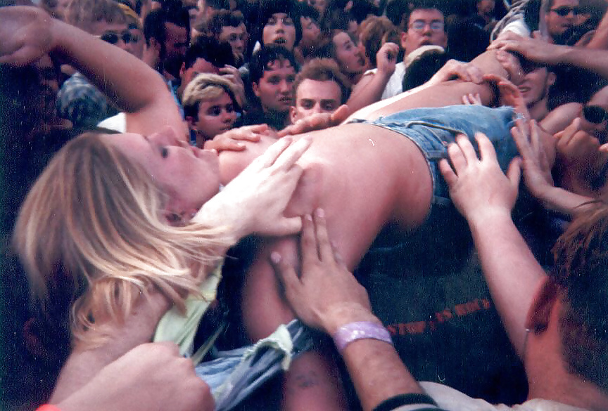 Women stripped naked at concert