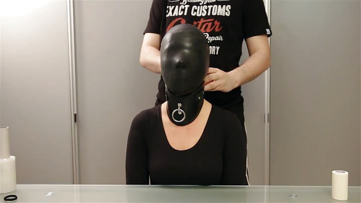 Sex Gallery Masking a slave