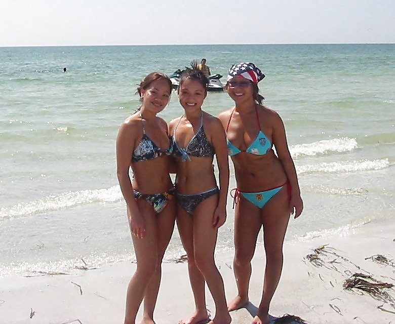 Sex Gallery YOUNG BEACH GIRLS2