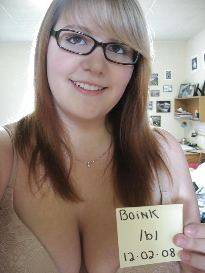 Sex Gallery gf with specs