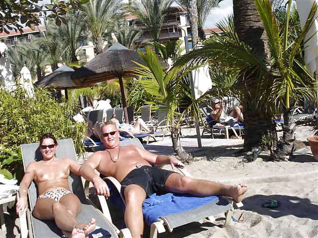 Sex Gallery The beach 171