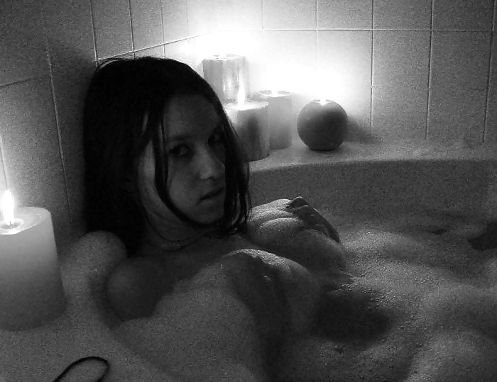 Sex Gallery Jeune coquine sous la douche