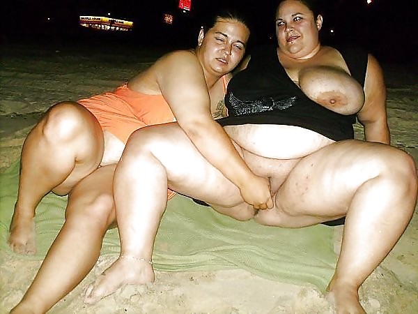 Sex Gallery REAL BBW Lesbian Couple On The Beach