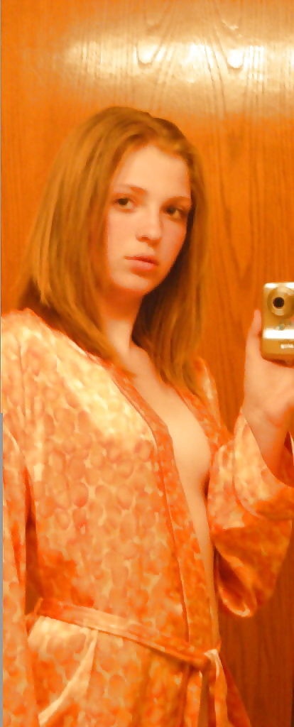 Sex Gallery Silly Skinny Small Tits Selfshot Sylvia