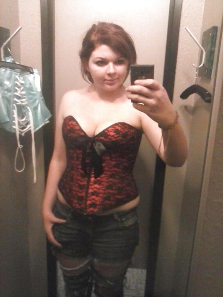 Sex Gallery Girl talked into stripping for (art)