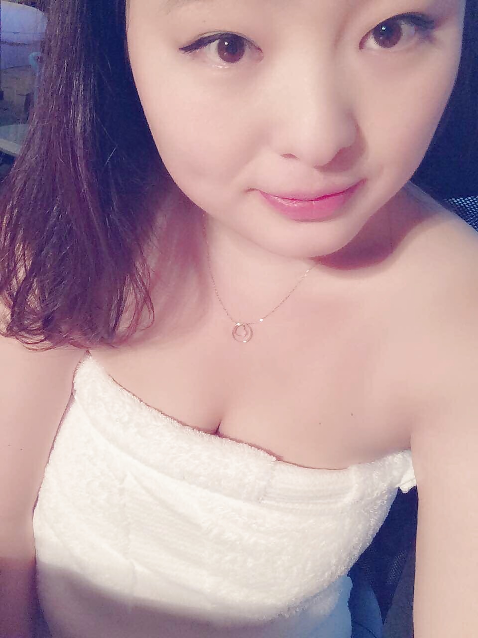 Sex Gallery Chinese friend after bath