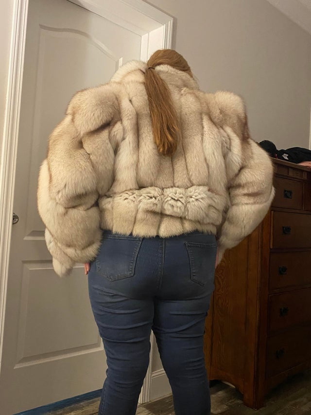 Woman in fur coat 28 - 251 Photos 