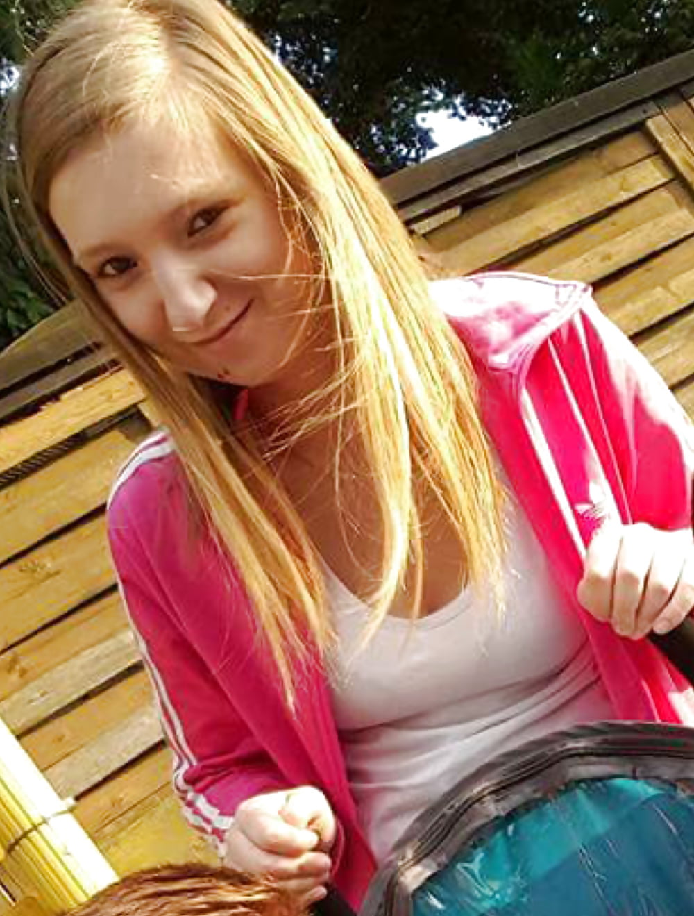 Sex Gallery Wichsvorlage Denise N. (Dicke Titten)