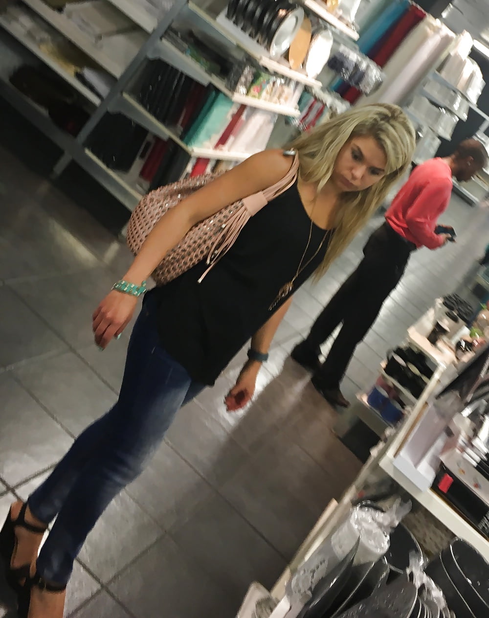Sex Gallery Lovely young MILF in the mall