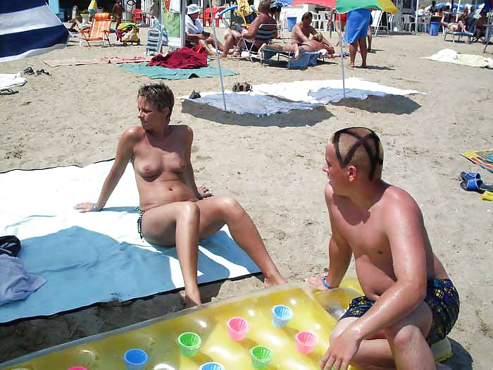 Sex Gallery The beach 140