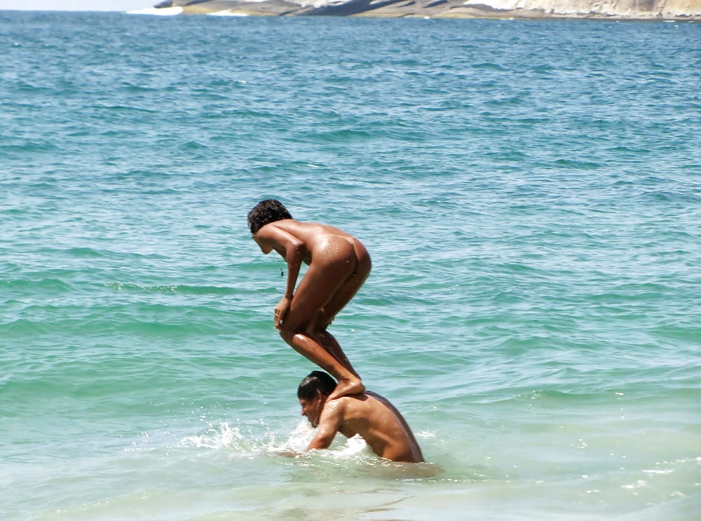 Brazilian Nude Teens 32 Pics