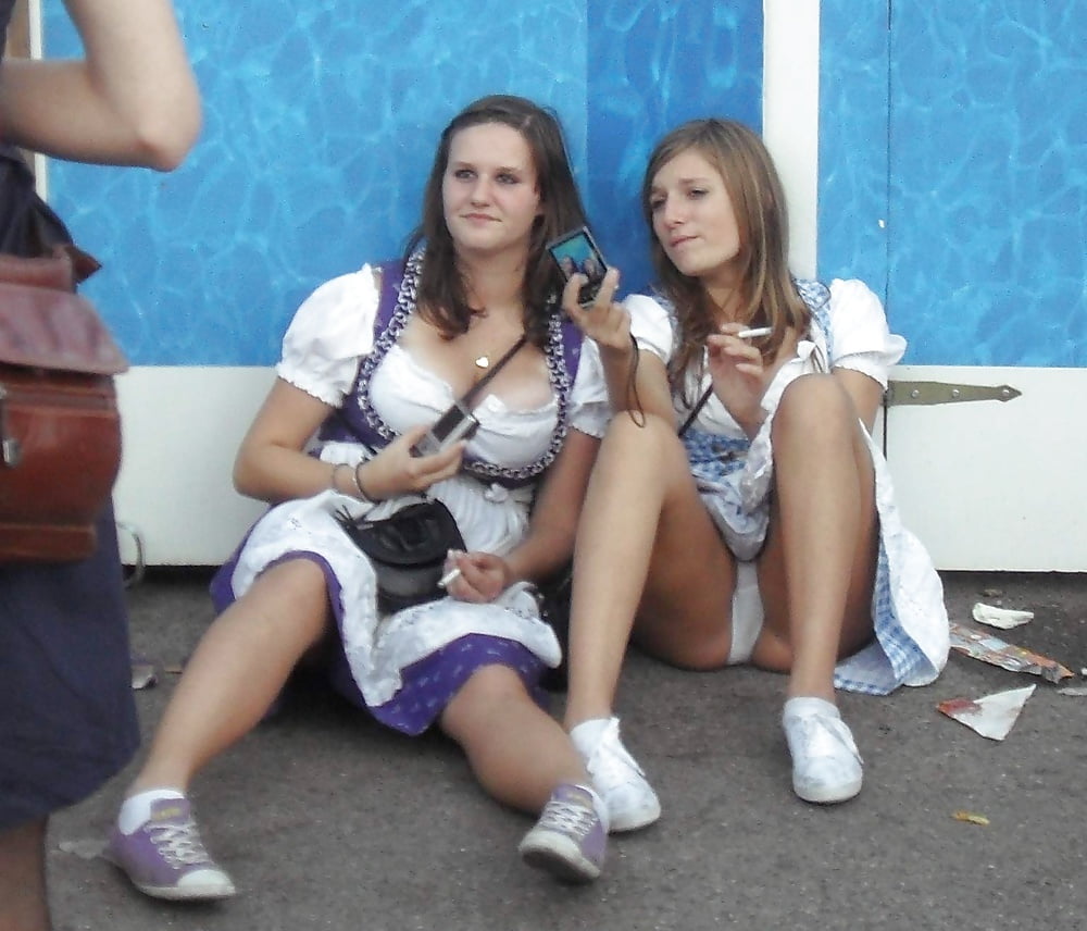 Sex Gallery Candid young slut : upskirt V
