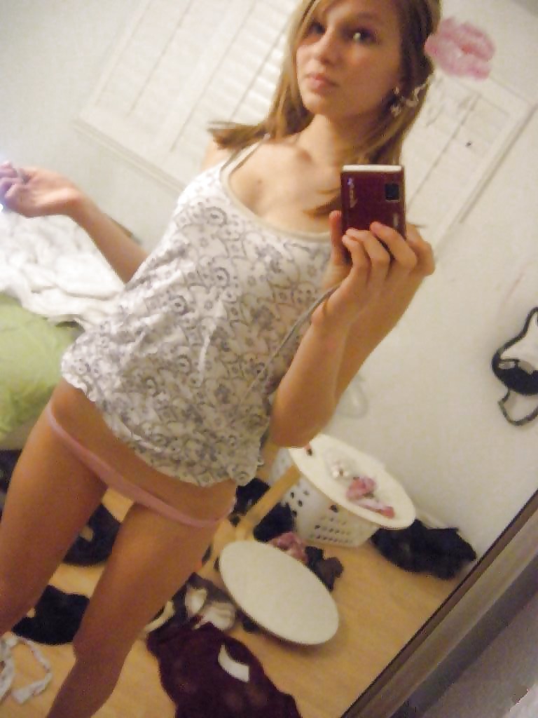 Sex Gallery Skninny blonde mirror shots ( Help me finde more !! )