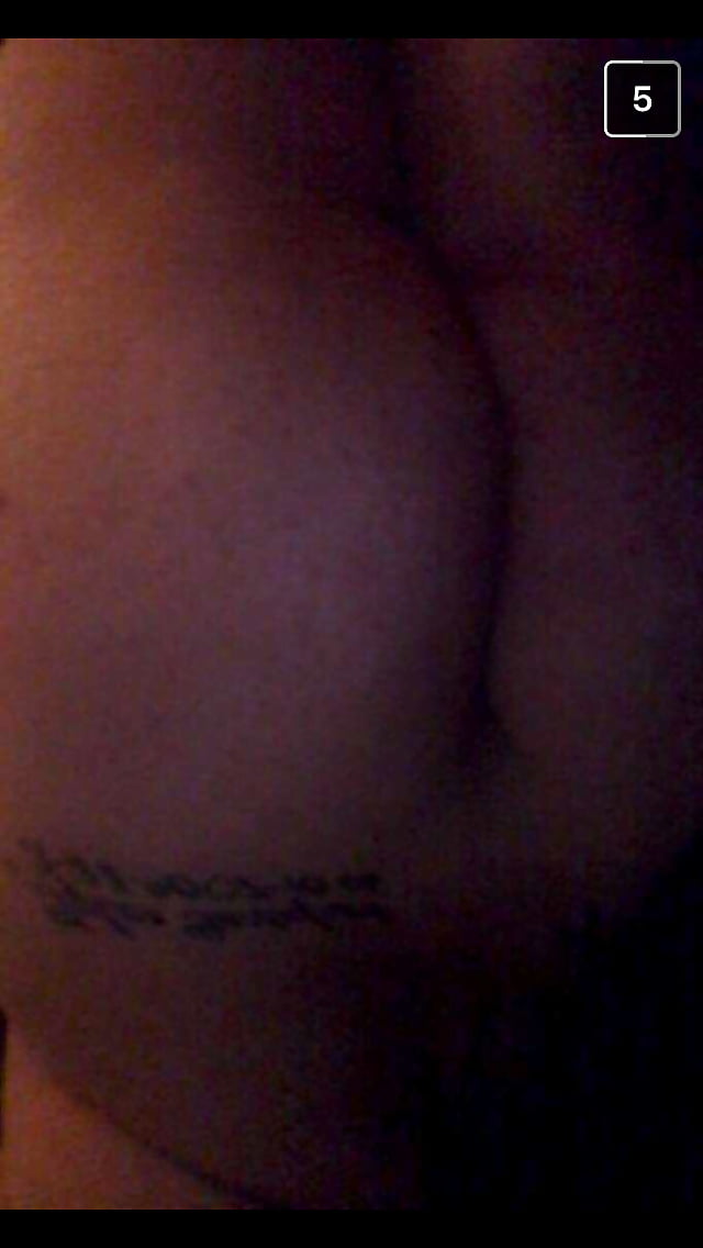 Sex Gallery Another snapchat girl I talk to. Lover her huge ass nipples