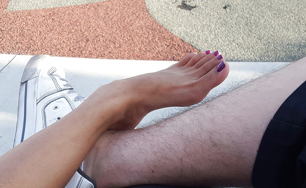 Sex Gallery Asian feet at the park