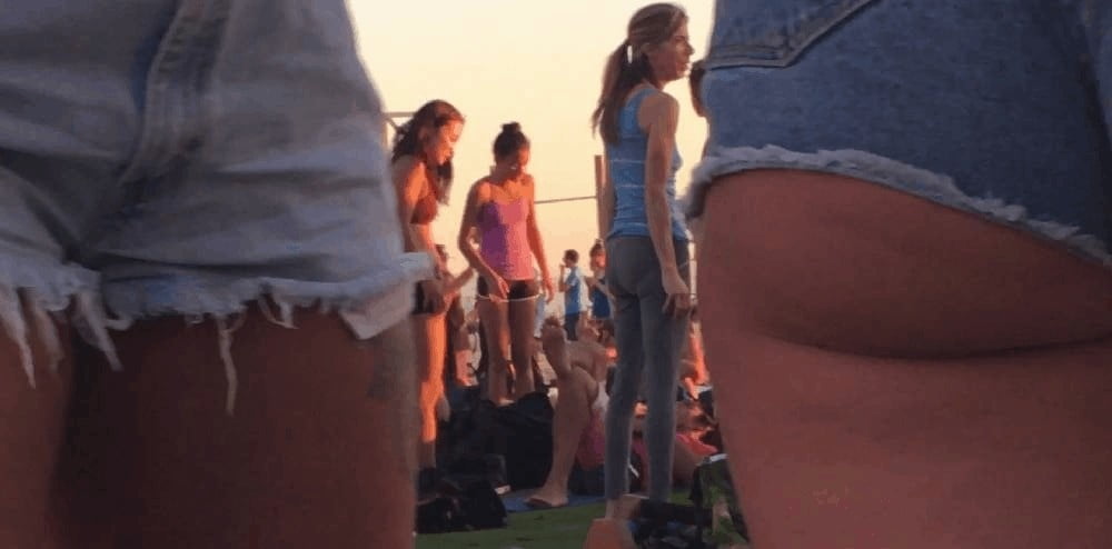 Candid upskirt teen ass photo #324309903
