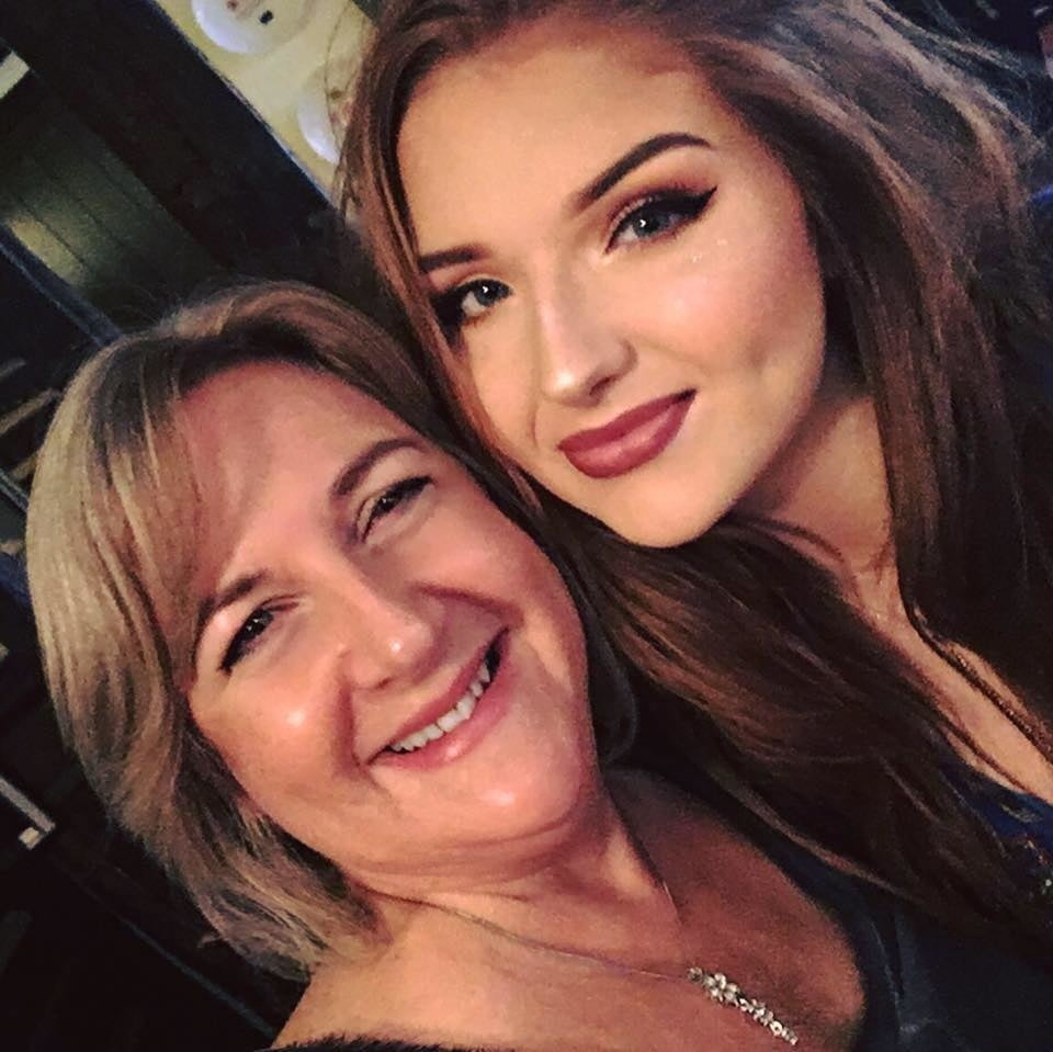 Sex Gallery Moms (945)