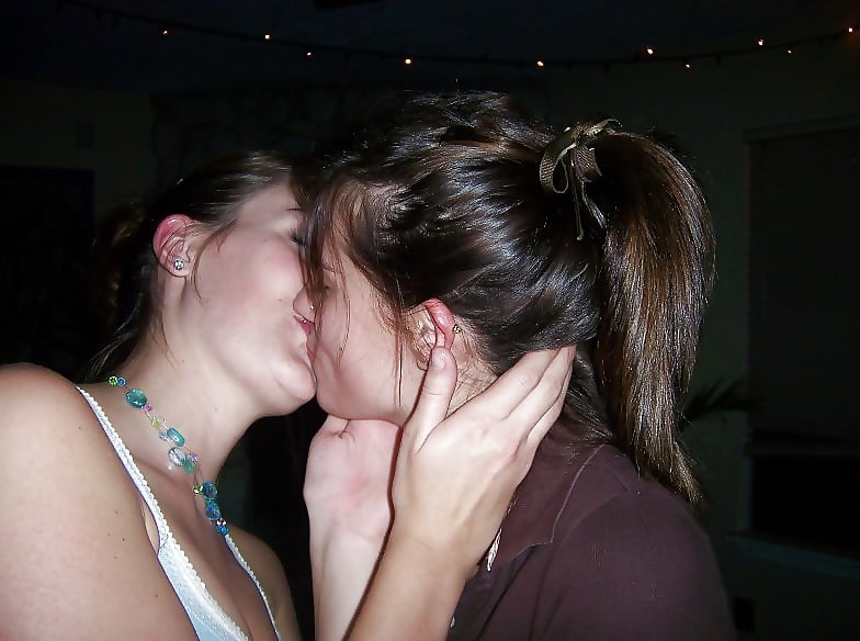 Sex Gallery Lesbian Kisses 1