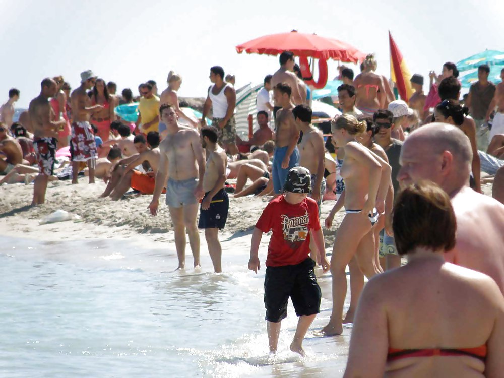 Sex Gallery The beach 59