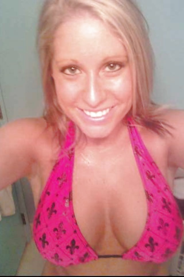 Sex Gallery Slutty Facebook friends 3