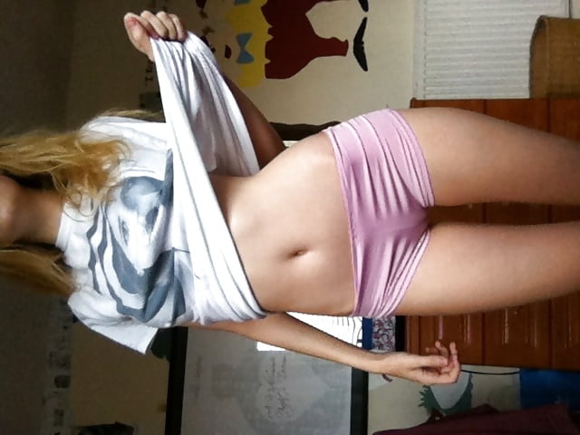 Sex Gallery 18yo Lilly Naked