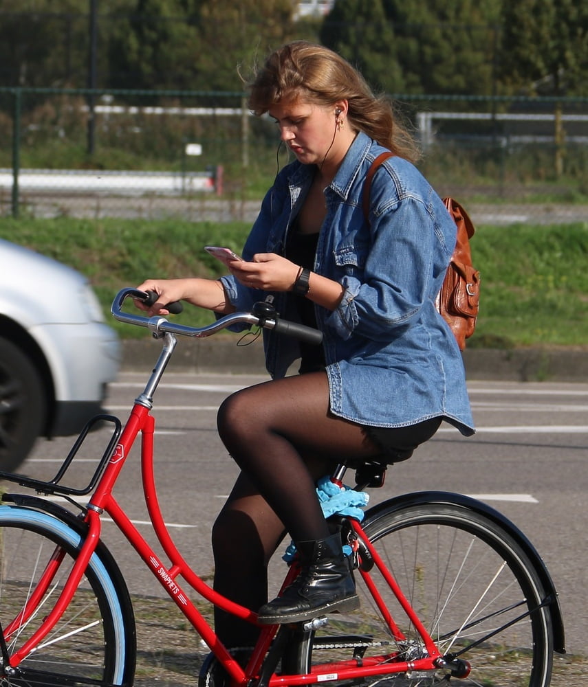 Street Pantyhose - Dutch Cunts on Bikes- 55 Photos 