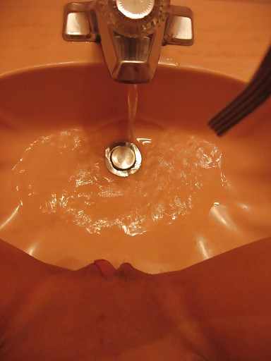 Sex Gallery Teen showing herself