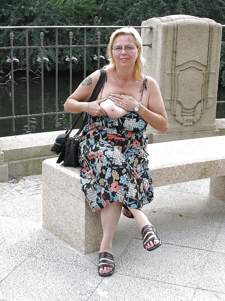 Sex Gallery chubby german flasher