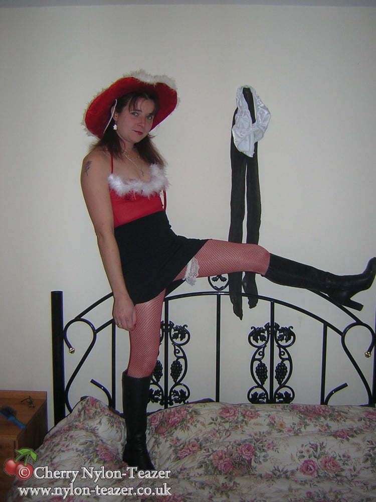 Mrs Claus - 40 Photos 