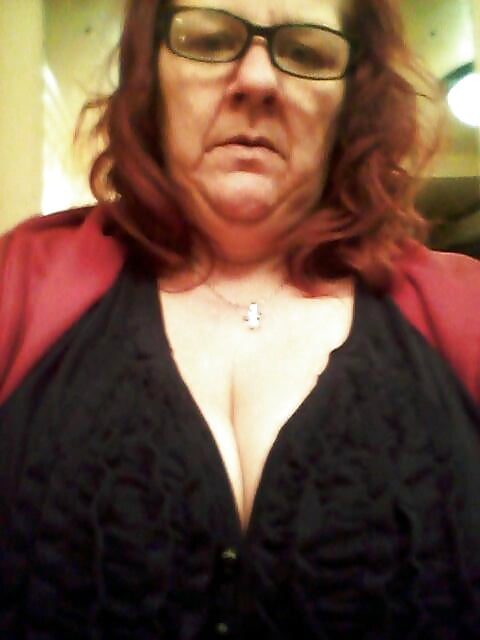 Sex Gallery Amateur old lady huge HH cup tits