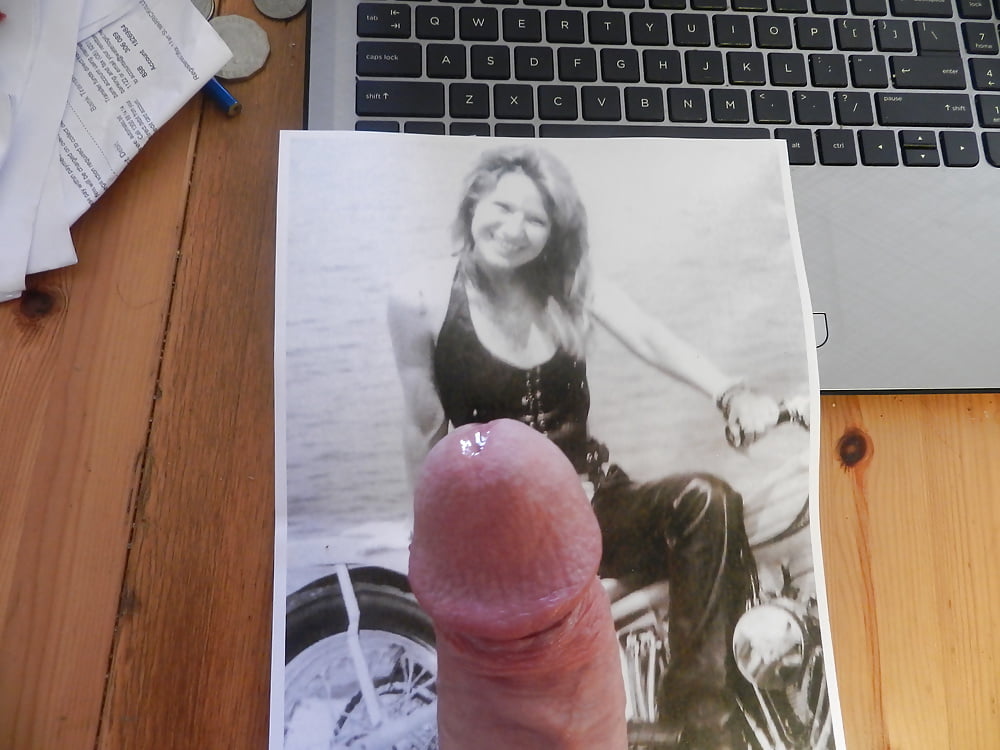 Sex Gallery Bikie slut gets another tribute