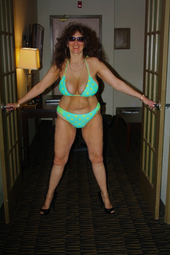 Tinja Expands A Polka Dot Bikini - 28 Photos 