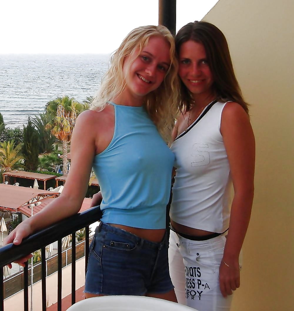 Sex Gallery Braless , see through ,  no Bra , nippel