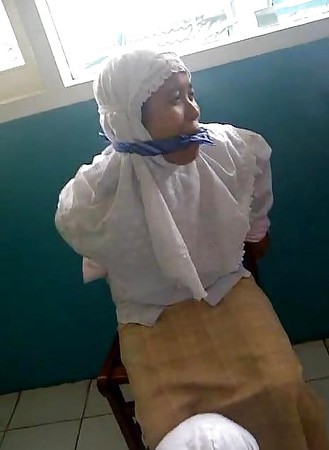 hijab malay bondage tudung