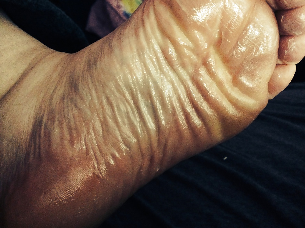 Sex Gallery BBW Friend's Amature Wrinkly Soles