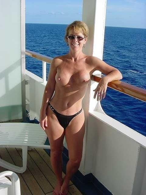 Milfs and Matures on cruise boat - 123 Photos 