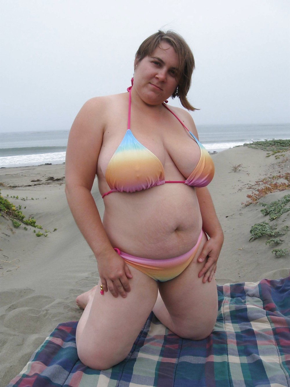 Sex Gallery Chubby amateur in swimsuit