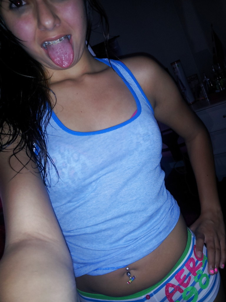 Sex Gallery Cute Whore Girl Self Shot At Home