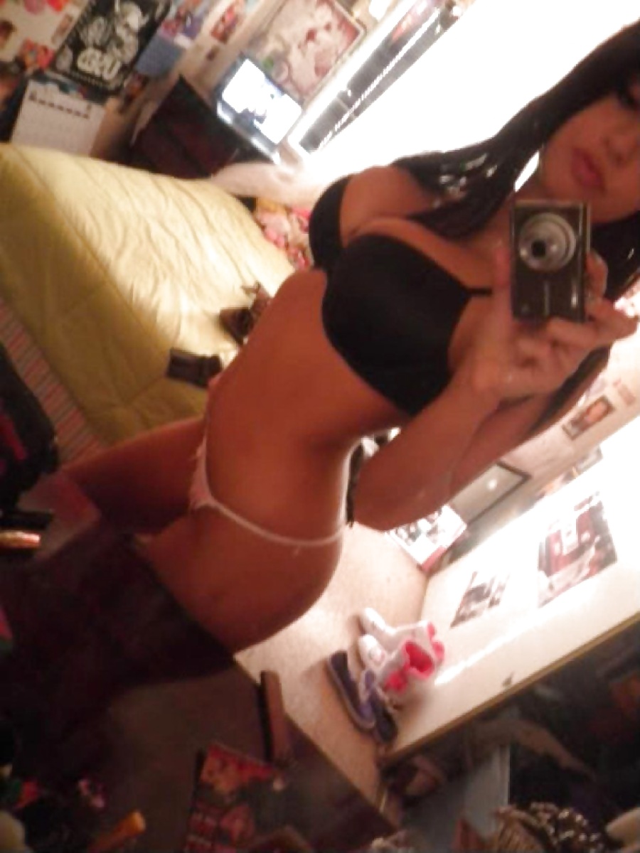 Sex Gallery Found On The Web - 86 (selfy)