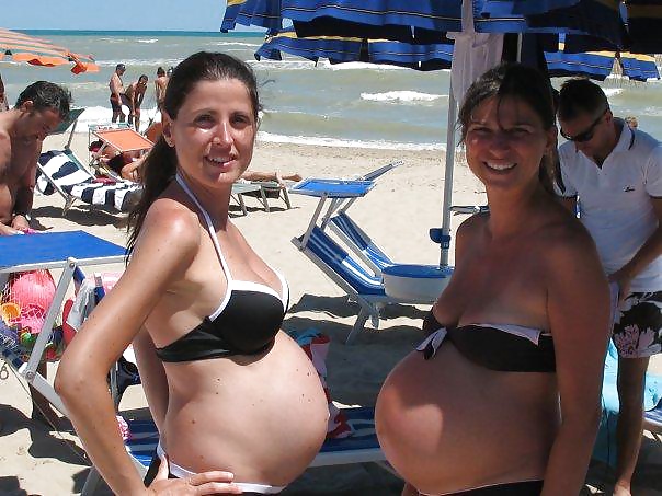Sex Gallery Pregnant Amateurs - Sexy In Bikinis!