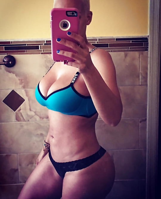 Sex Gallery Selfies In Undies 2