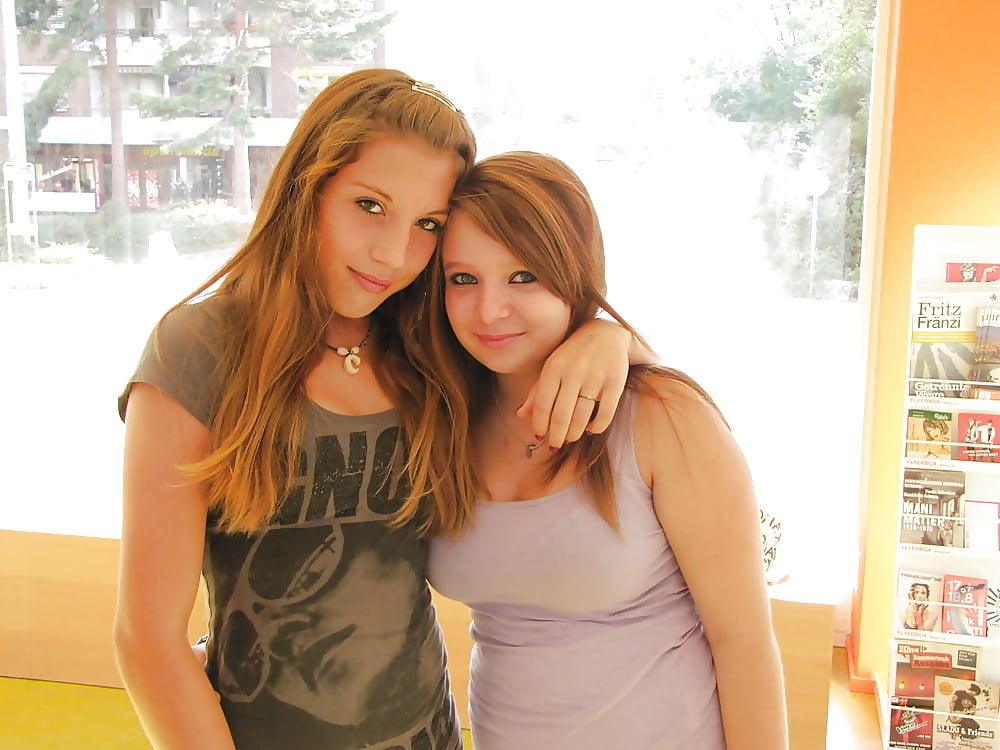 Sex Gallery Hot chicks in tank tops