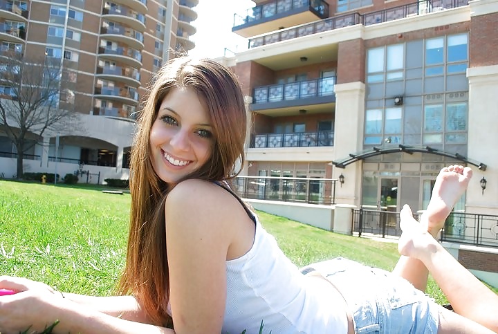 Sex Gallery Anna goes on holidays